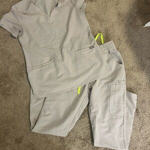 Figs Cement Gray Scrub Set